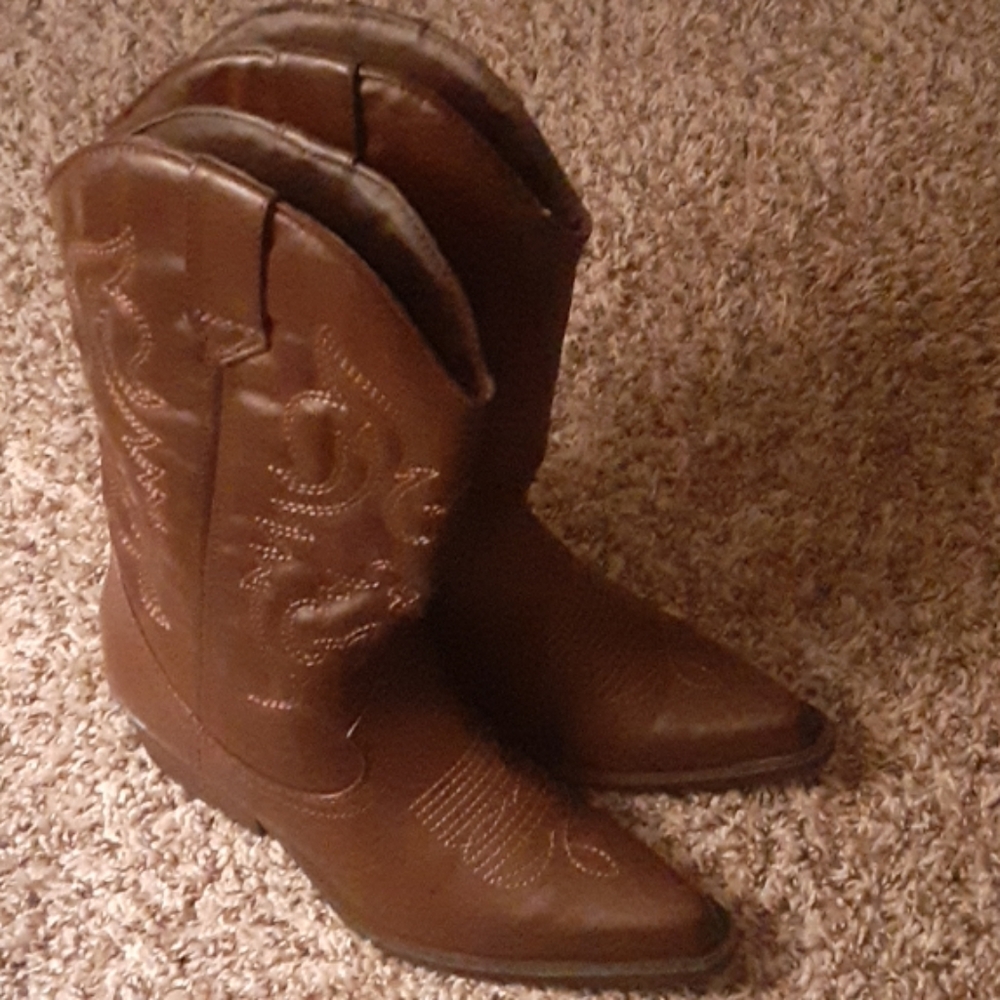 Steve Madden cowboy boots